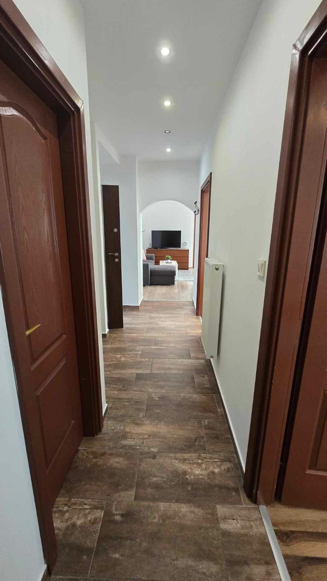 Aqua Apartman Tiszaujvaros Ngoại thất bức ảnh