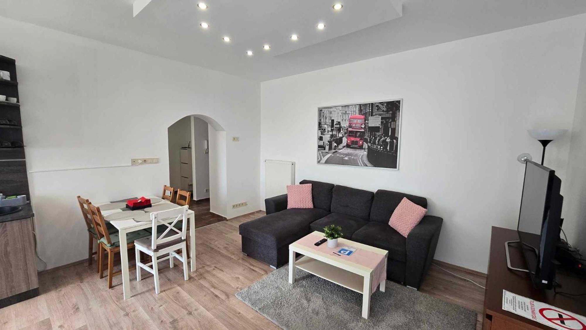 Aqua Apartman Tiszaujvaros Ngoại thất bức ảnh